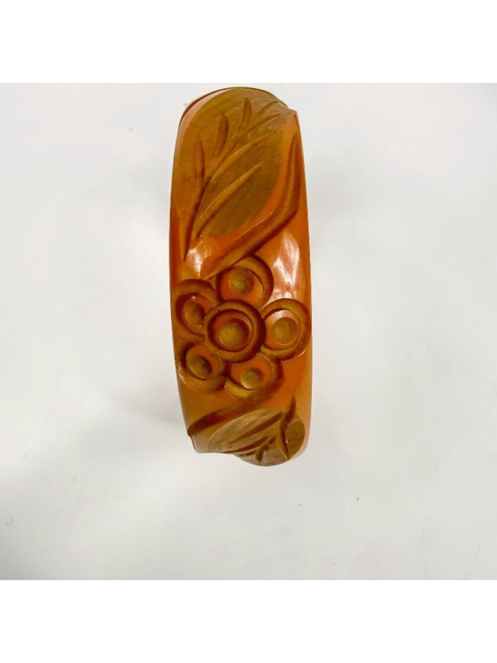 Vintage Bakelite Orange Brown Floral Leaves Carved Bangle Bracelet